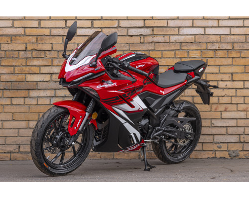 Мотоцикл GPX Demon 250 R красный