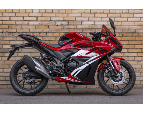Мотоцикл GPX Demon 250 R красный